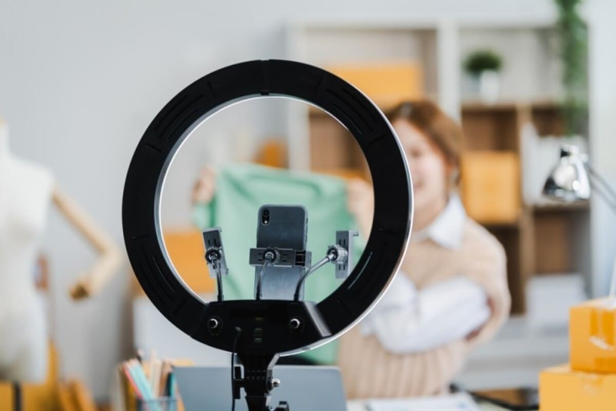 Activități non-competitive pentru teambuilding digital